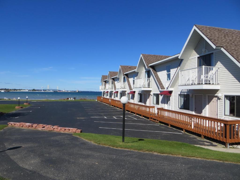 Bridgeview Motel Mackinaw City Eksteriør bilde
